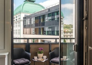 15-home-staging-2-izboveho-bytu-balkon-HomeBrand