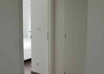 5-foto-bytu-pred-home-stagingom-chodba