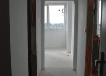Rekonštrukcia-a-homestaging-bytu-na-prenajom-foto-pred-Cierna-voda-chodba-2