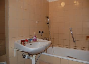 foto-bytu-na-prenajom-pred-home-stagingom-haburska-4